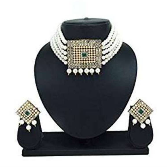 Green Pearl Choker Necklace Earrings Set  never worn - Picture 3 of 7